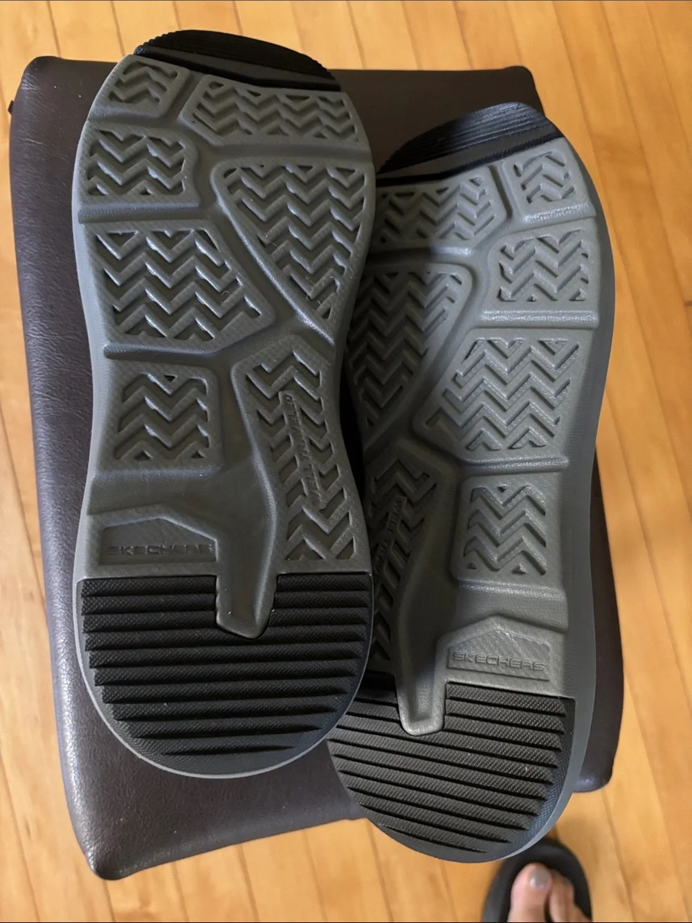 Skechers classic slip